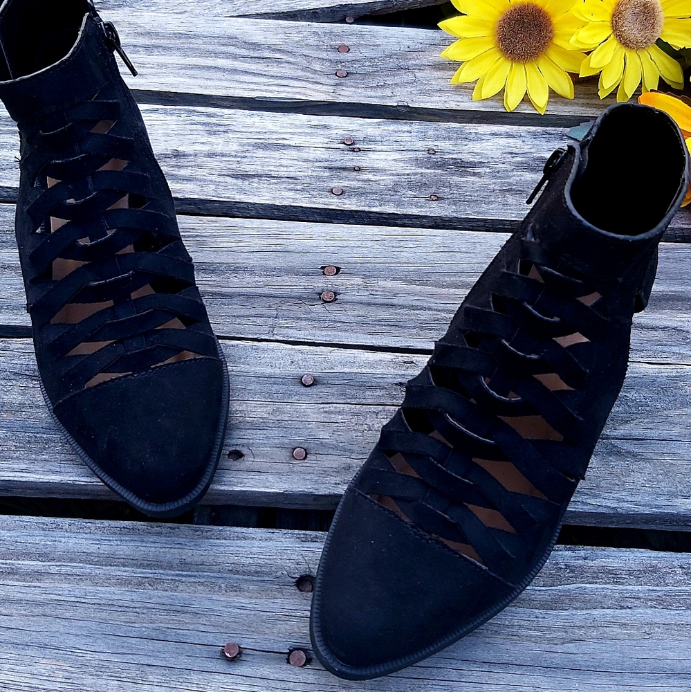 Qupid Black Summer Booties - Picture 8 of 8